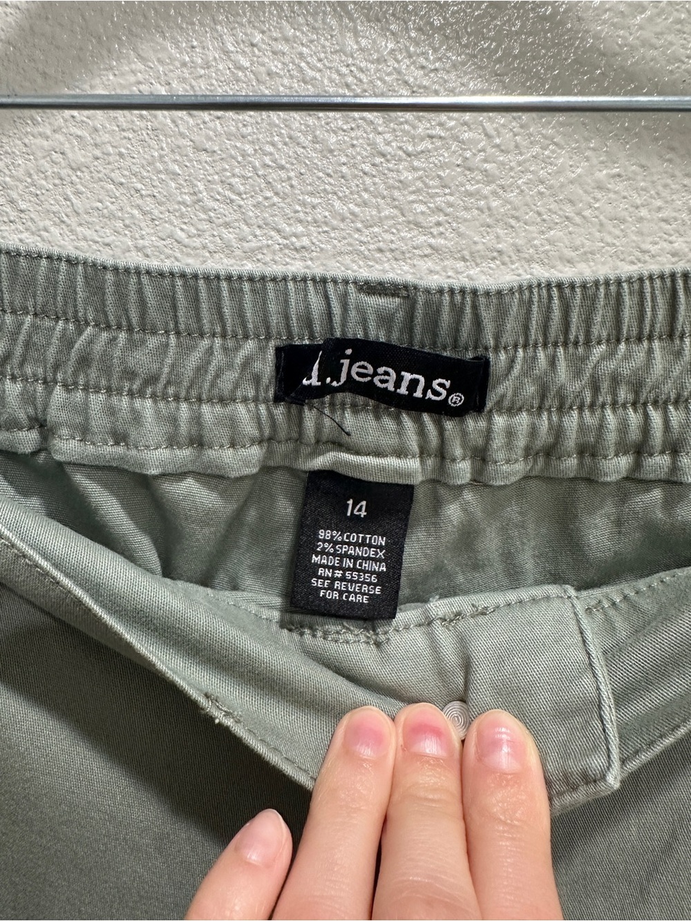d. jeans Sage Green Cargo Joggers - Picture 3 of 6